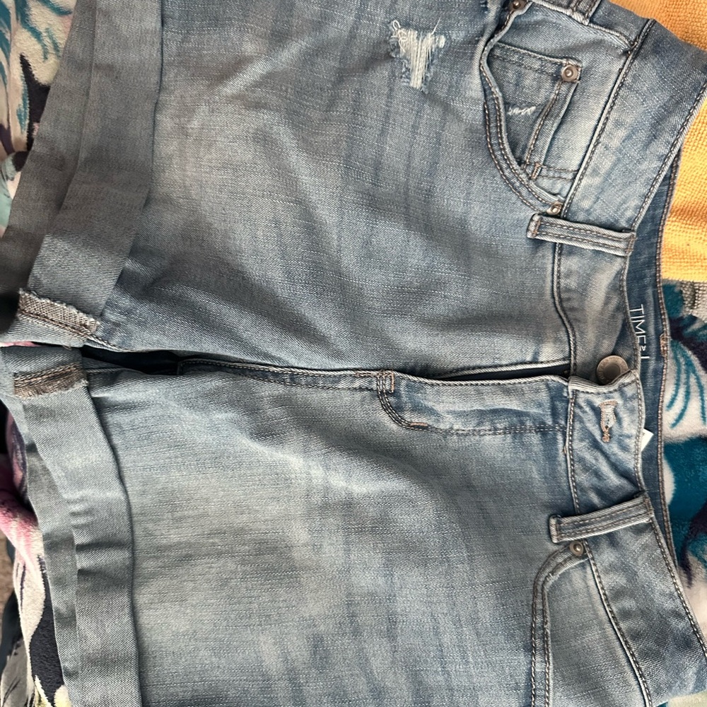 Time and Tru Mid-Rise Blue Denim Shorts